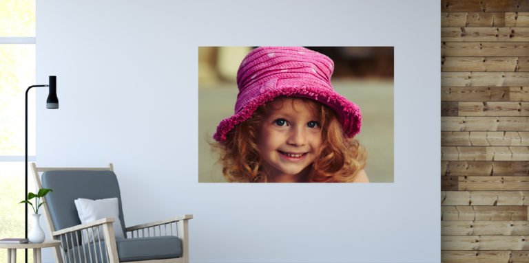 Uśmiechnięta dziewczynka fotoobraz