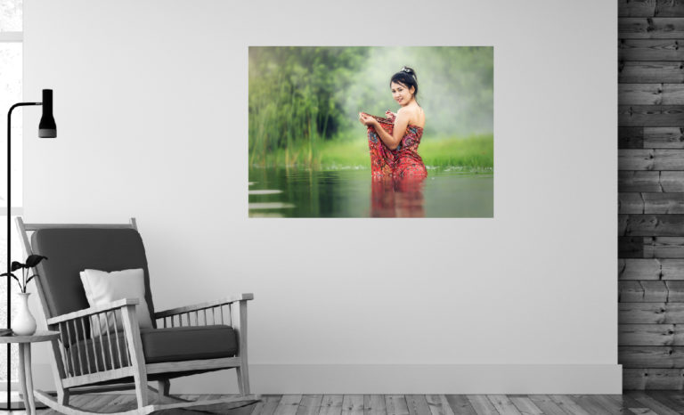 Kobieta rzeka fotoobraz