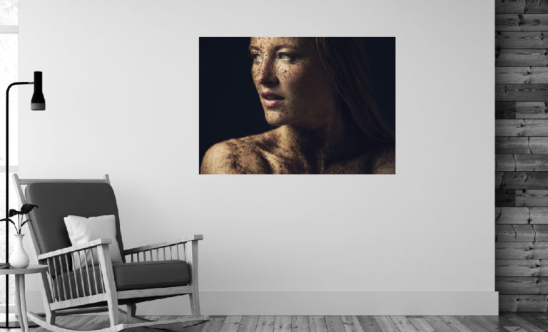 Kobieta w błocie fotoobraz